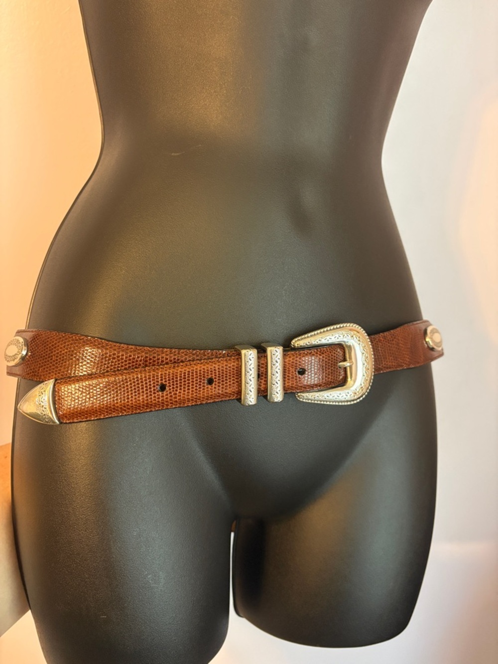 Mezlan Genuine Lizard Leather Brown Belt With Silver Medallion Belt size 42